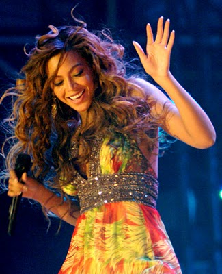 Beyonce Giselle Knowles dancing
