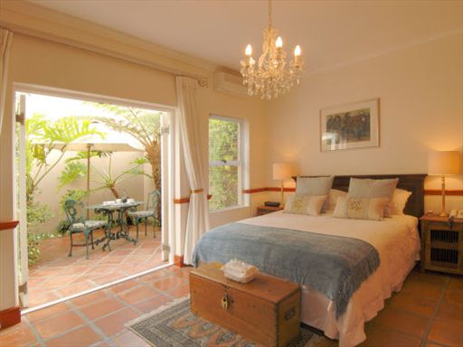 somerset west spanish farm guest lodge