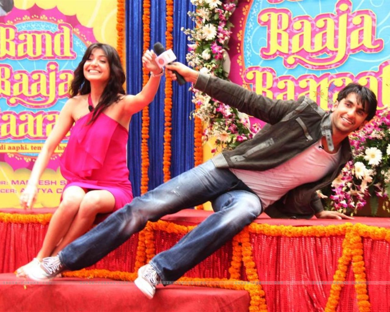 anushka sharma and ranveer singh at press conference first look