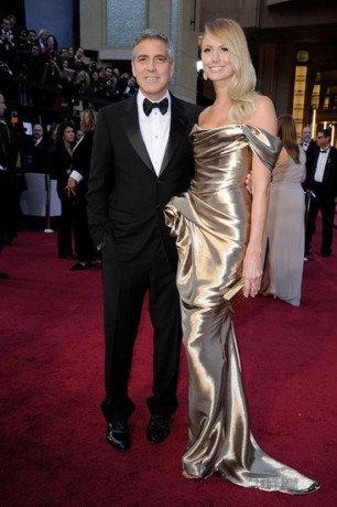 Stacy Keibler and George Clooney in 2012 Oscars Red Carpet