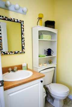 small bathroom decorating