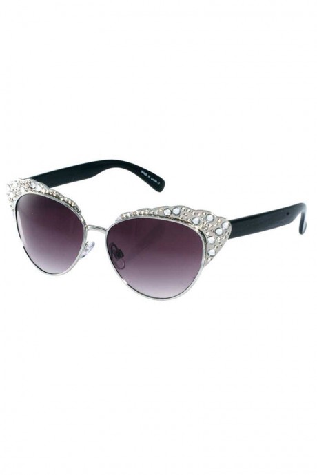 Chic Sunglasses Trends To Favorite Celebs