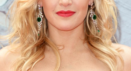 Kate Winslet Holds The Secret To Knockout Mascara Kate Winslet Holds The Secret To Knockout Mascara