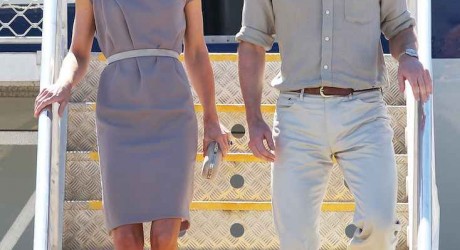 What Celebs Wear to Stay Comfortable While Traveling What Celebs Wear to Stay Comfortable While Traveling