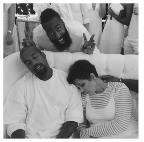 screen-shot-2015-12-21-at-2-58-24-pm 25 Reasons the Kardashian-Jenners Owned 2015